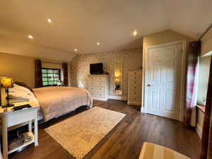 Photo 19- click for photo gallery